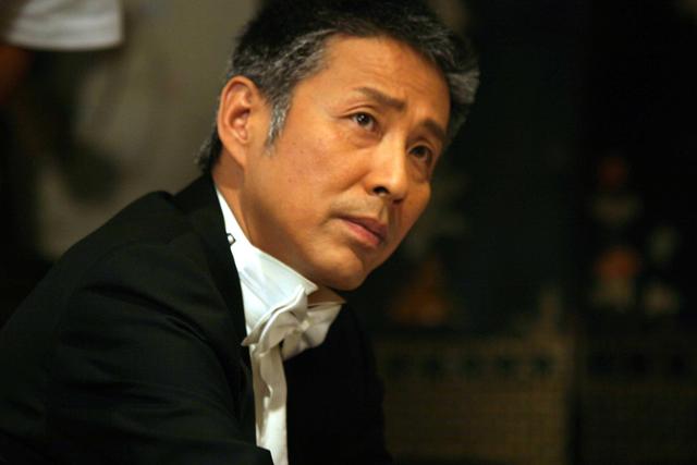 于和伟|曝大佬级男演员有4位情人，全是知名女演员，原配对此不闻不问