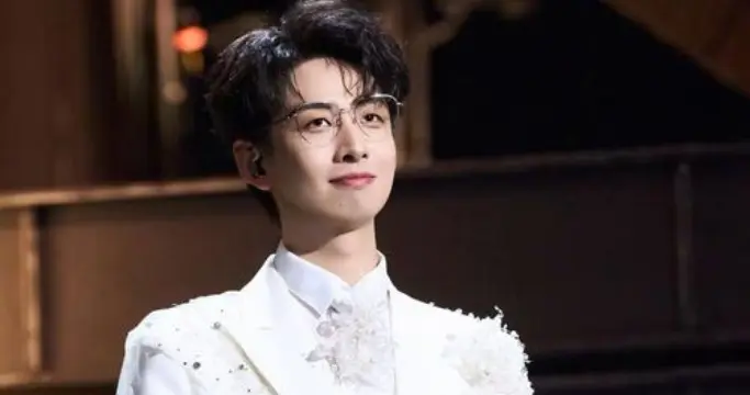 齐思钧刘梦章和平分手：规划差异致离别，体面退场引关注