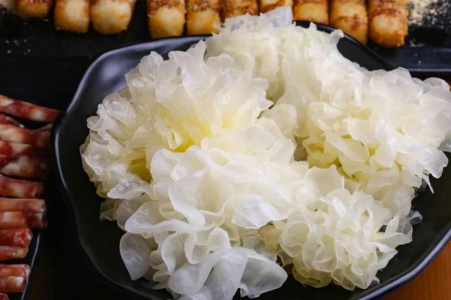 它是“叶酸大户”，三天吃一次，清热健胃，美容祛斑，尤其是女人