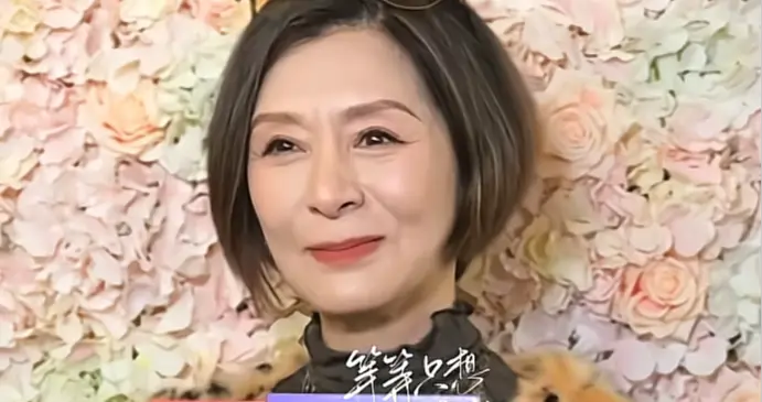 和富商相伴多年生3娃，60岁自曝原来从未结婚，夏文汐活的太通透