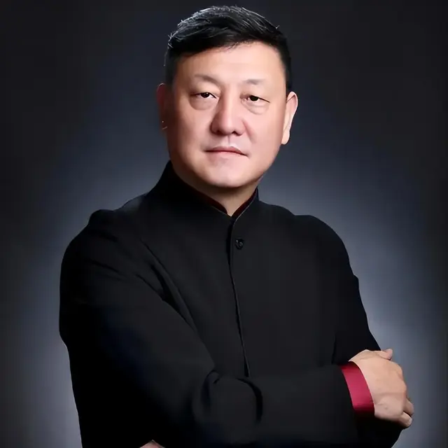 韩磊：苦追王燕多年，39岁终于如愿以偿，婚后多年宠妻如宝