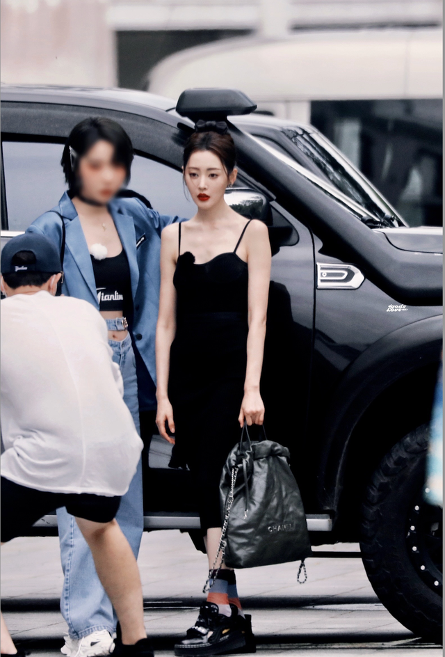 张天爱|张天爱生图，将菜市场买菜走成红毯，原来大美女真不是浪得虚名