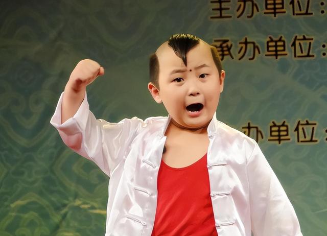 |原来他已经去世9年！6岁登上春晚8岁去世，患病时还在继续演出