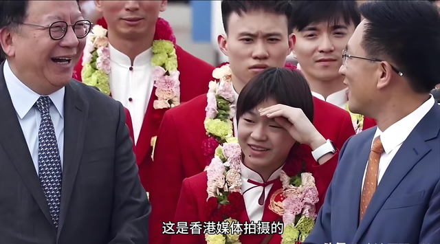 香港报社别出心裁，故意选全红婵这张相片做封面，网友：太用心了