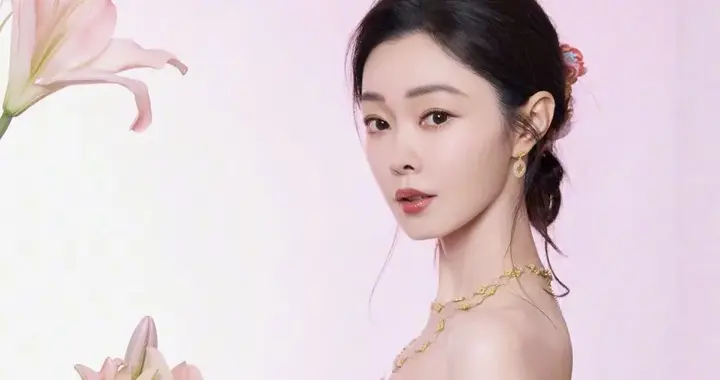 宋轶抹胸被赞东方美学巅峰，宋轶美图