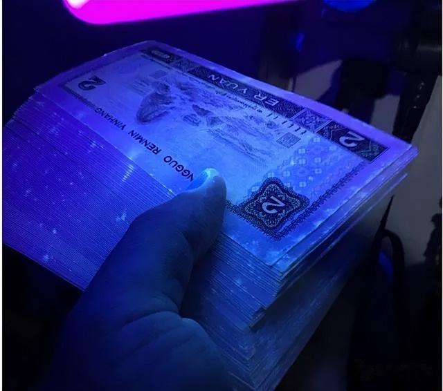 民间流传的2元纸币，有这个特征已价值5万元，你能找到吗？