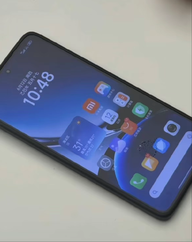 REDMI 首款旗舰小平板 K Pad 和 K80 至尊版官宣