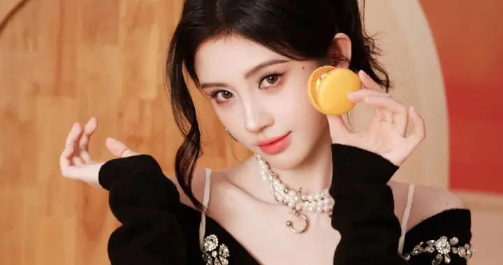 鞠婧祎丝芭对薄公堂？邓为郭敬明合作？陈都灵进组？何与 祝绪丹