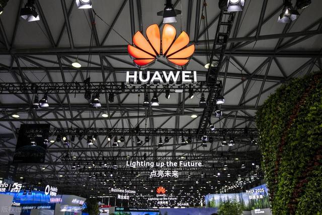 江淮汽车躬身入局，联手华为打造国产“迈巴赫”！