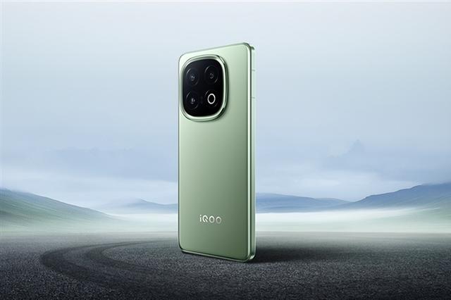 子系旗舰销量大比拼，iQOO第一，realme垫底