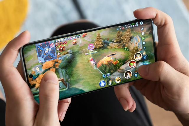 还买什么荣耀X70！耐摔曲屏+6200mAh+长焦镜头，现已跌至1358元