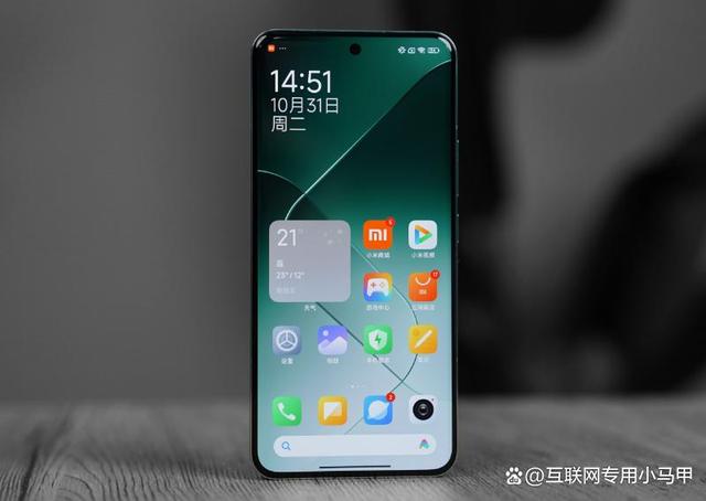 突降1600元，1.5K直屏+50w无线充，昔日旗舰一降再降