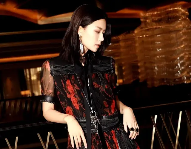 文咏珊，明媚又温柔的人妻感