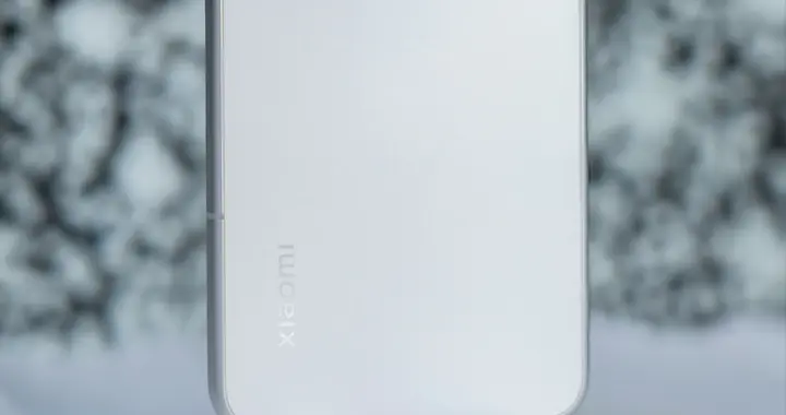 小米“小鋼炮”誠意十足！512GB大降2229元，極窄直屏+龍晶玻璃