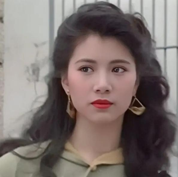 袁咏仪|带头网暴，辱骂导演，演唱会放录音，这些明星一个比一个离谱