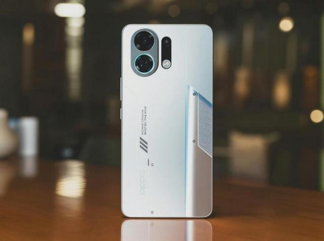 超级性能先锋OPPO K13 Turbo Pro值得买吗？看完你就知道了