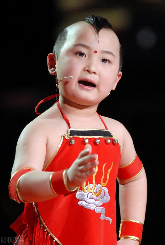 演技|原来他已经去世9年！6岁登上春晚8岁去世，患病时还在继续演出