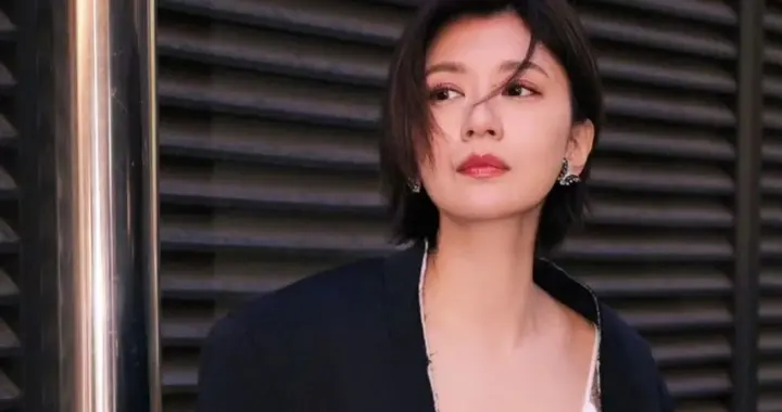 贾静雯，沉淀之美