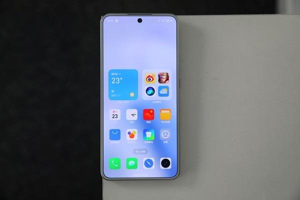 降至1149超香价的魅族颜值王手机：白色等宽超窄边框+顶级旗舰屏