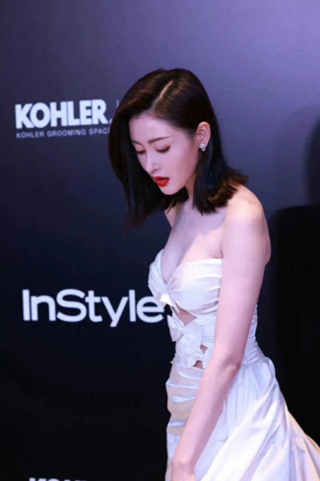 张天爱的身材真的是深藏不露呀～完美