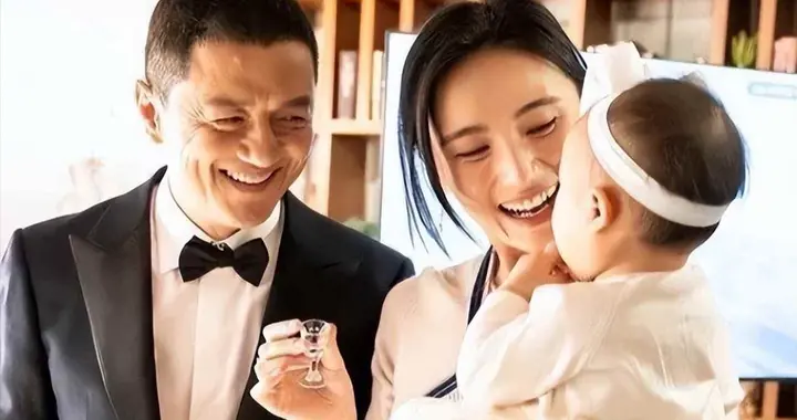 李亚鹏复婚，前妻海哈金喜回应，两人都是夏夏的父母，不会不联系