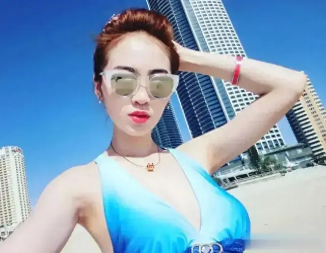 恒大歌舞团团长白珊珊：大量私照被爆出！美若天仙，让人无法自拔