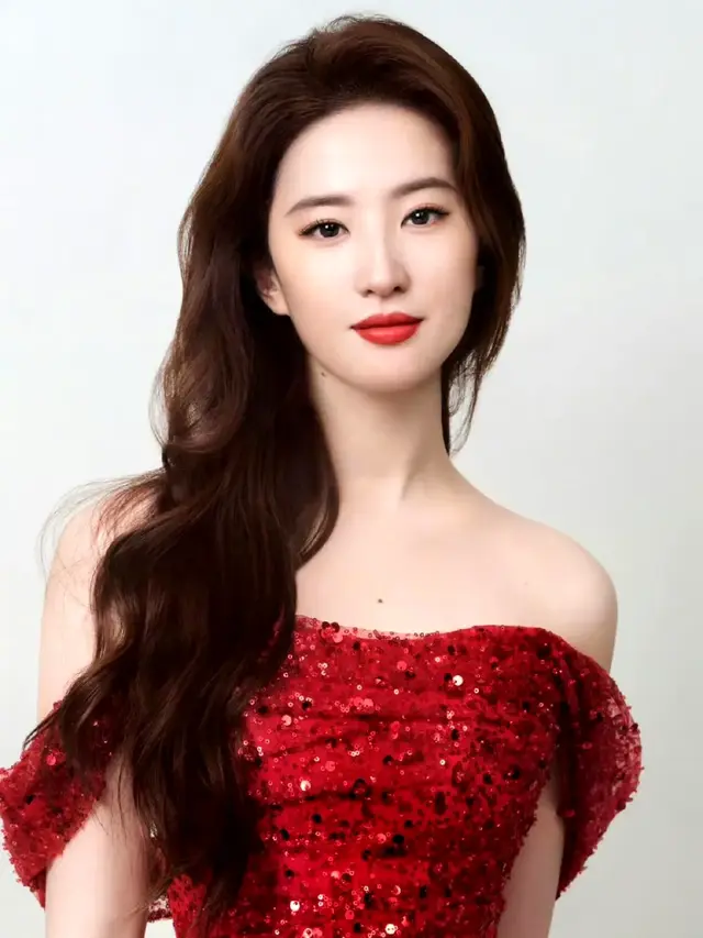 抹胸红裙——红衣美人刘亦菲