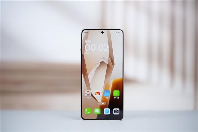 性价比暴打红米K80？2299起骁龙8 Gen3新机来袭：外观性能续航都有