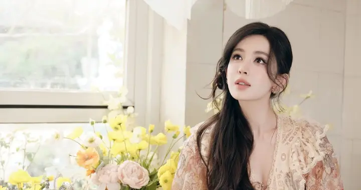 古力娜扎：这才是春天该有的样子，太美了！