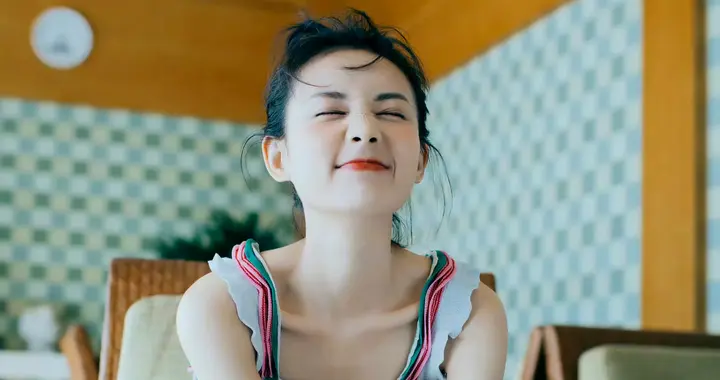 李一桐俏皮写真太可爱了