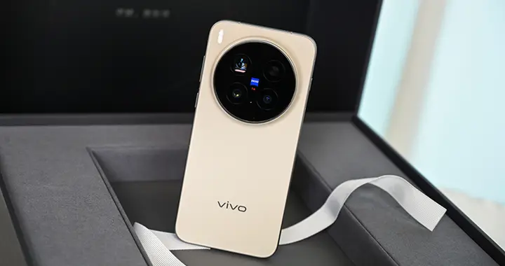 vivo官宣，X300 Pro将首发搭载云台级主摄LYT-828