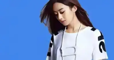 被赵丽颖的瑜伽照燃到了！每一寸线条都在说：运动从不辜负人