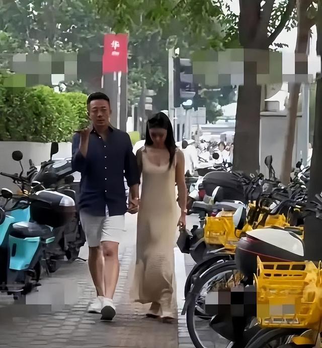 大 S 又妥协了！曾经的骄傲已荡然无存，自取其辱！汪小菲不稀罕