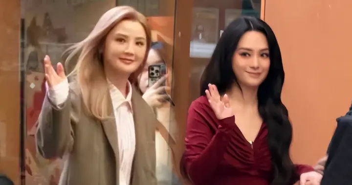 Twins合体出席开幕现场！44岁阿娇状态好美，阿Sa谈健身男友变胖