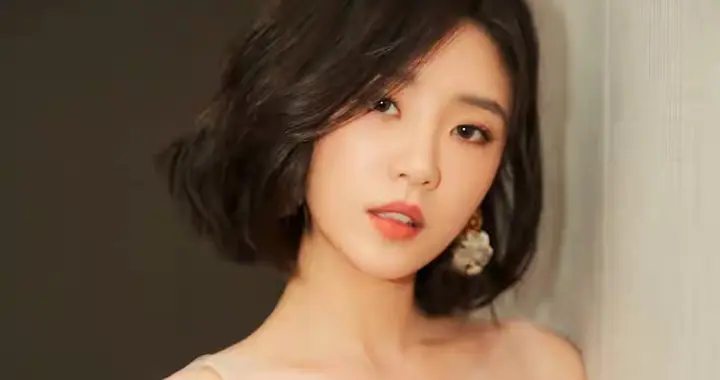 北舞校花张月，身材和美貌都是如此完美！让人心动！