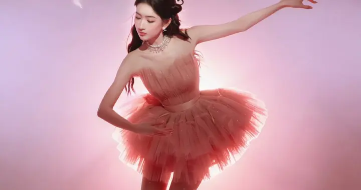 王玉雯好粉嫩啊 穿白色波点蕾丝袜秀大长腿