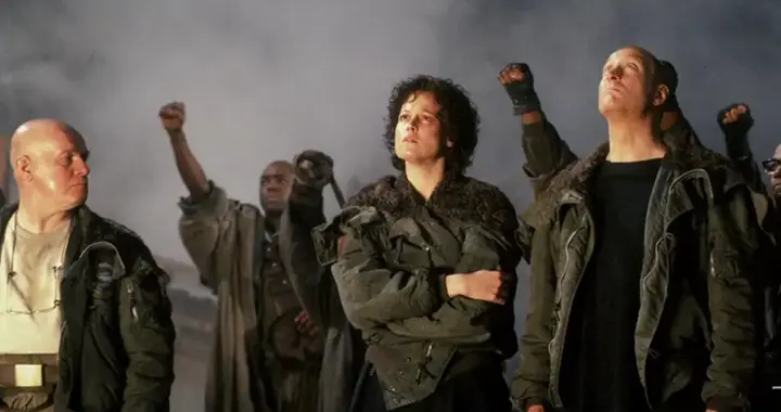 国产科幻恐怖大片抄袭《异形》，票房仅8000多元，被古天乐碾压