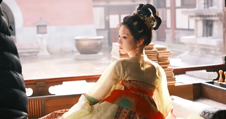 田曦薇最新古风剧照来袭，真美呀