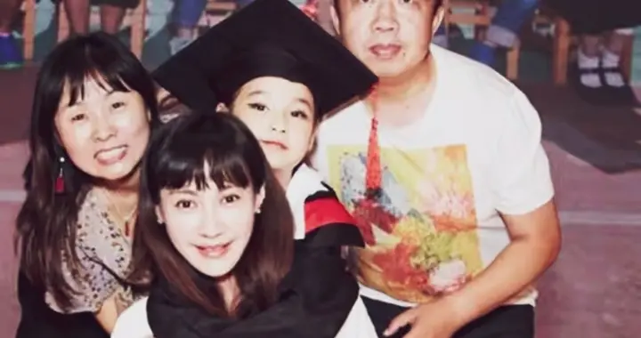 太会长了！杨雪女儿专挑妈妈优点长，这张“初恋脸”看呆全网！