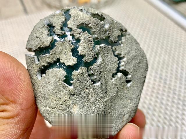 鼻烟壶|盘点那些做假的翡翠原石你知道几种？