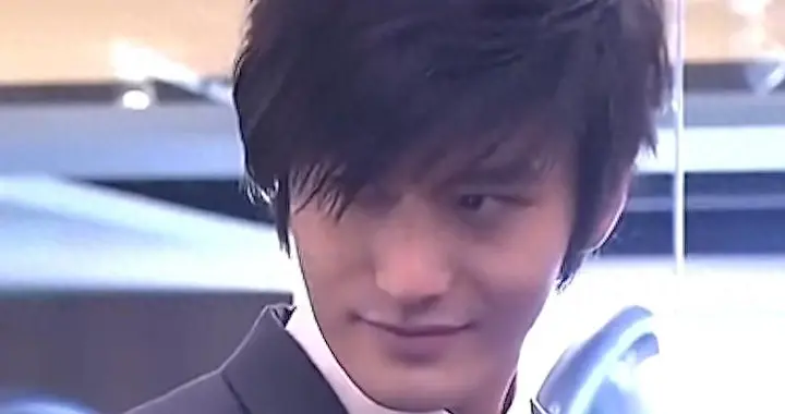 黄晓明也没想到，新剧上映不到24小时，口碑一夜反转，赢麻了