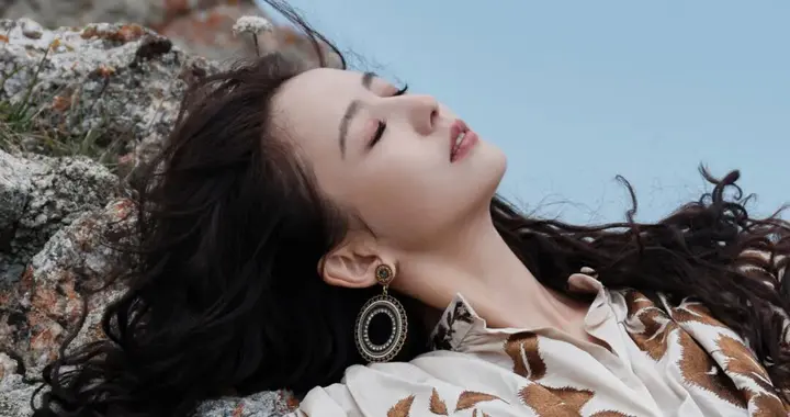 佟丽娅，拥抱热爱和自由