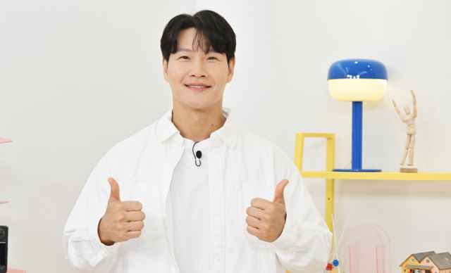 被誉为韩国最后的男人，金钟国自曝小气一面：从不洗车、全靠下雨