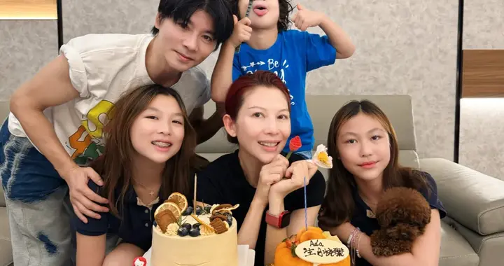 张晋晒全家福为老婆庆生，夫妇俩互动恩爱甜蜜，52岁蔡少芬状态好