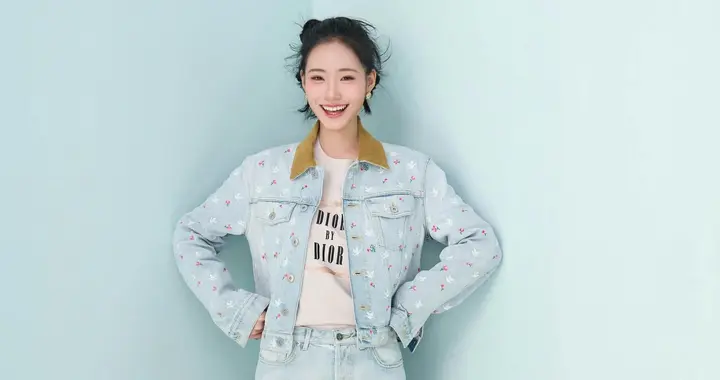 小S二女儿Lily再次登上EllE时尚杂志，网友：青春有活力，像大S！