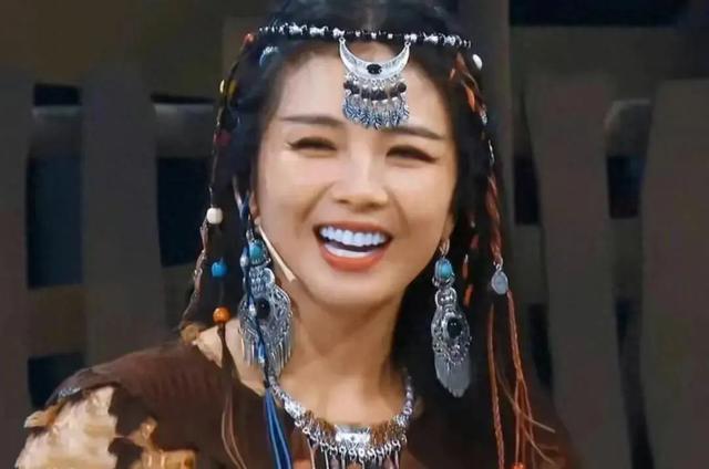 刘涛一口蓝牙上热搜，网传值300万，网友调侃：这牙能连接音响吗