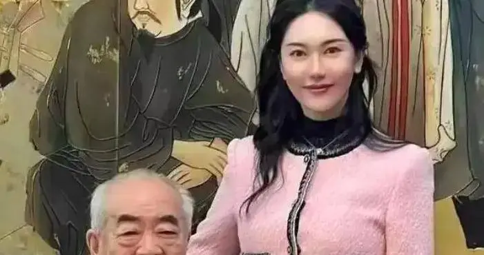 87岁范曾官宣得子喜讯，和娇妻搬入新豪宅！与女儿、继子断绝关系