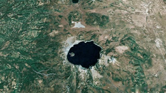 |世界十大深湖排行榜，贝加尔湖位居世界第一，其它九个湖你知道吗