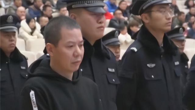 山西黑老大敛财12亿，7次减刑，出狱时致高速堵路，却遭妻子举报