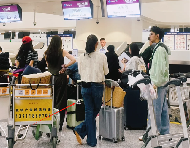 《花少6》最新路透：9人交流甚少，陈好脸垮显疲惫，金晨扁鼻抢镜